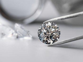 How to Choose the Best Diamonds | Guide to Value & Quality
